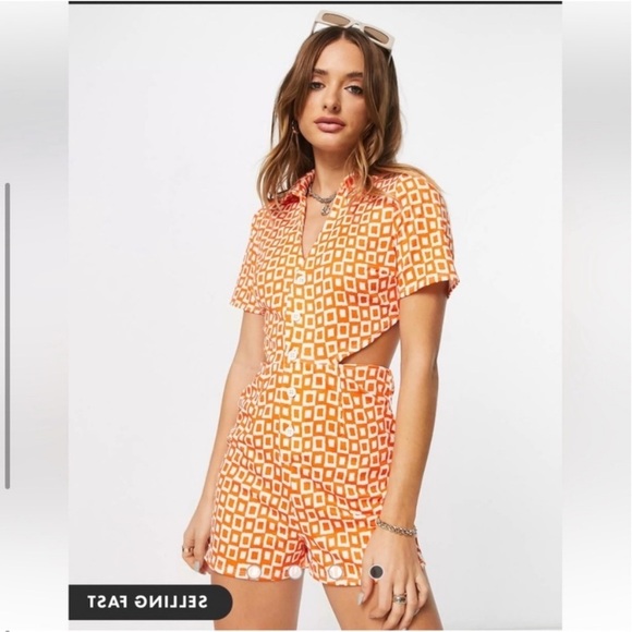 NWOT! ASOS DESIGN jersey jacquard collar retro romper in geo print size 2 - Picture 13 of 13